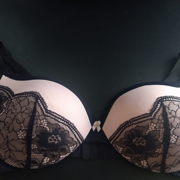 Maidenform Light Pink & Black Front Lace Padded Bra 34D - Picture 2 of 6